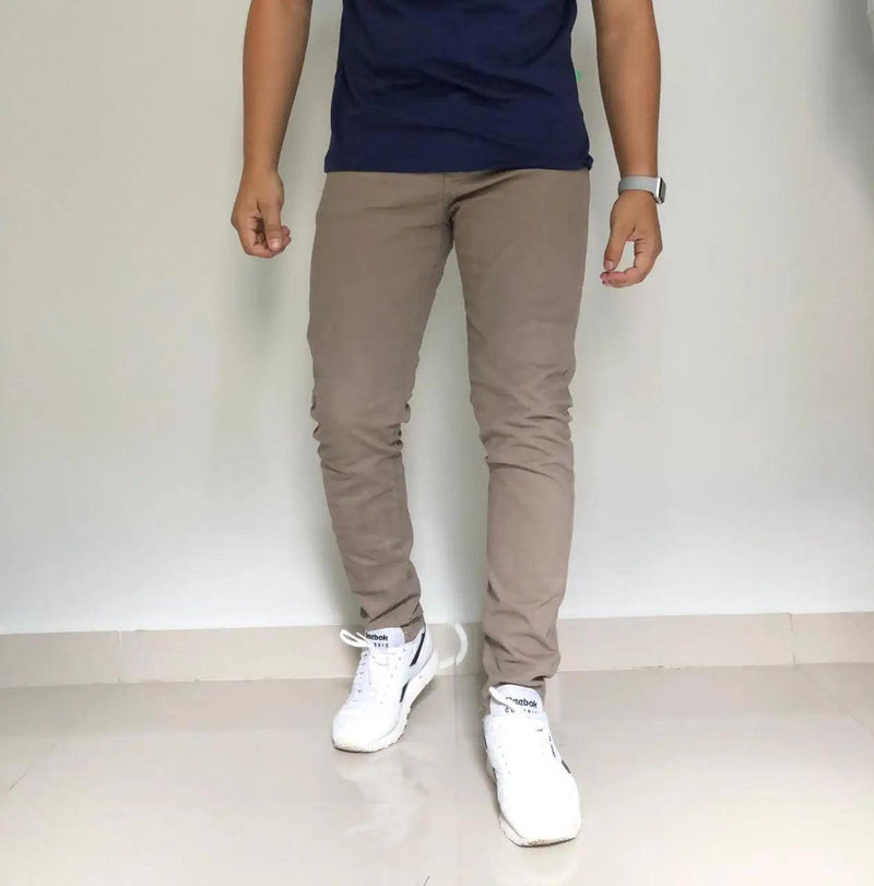 CALÇA MASCULINA CAQUI SARJA SLIM - BrazilStory